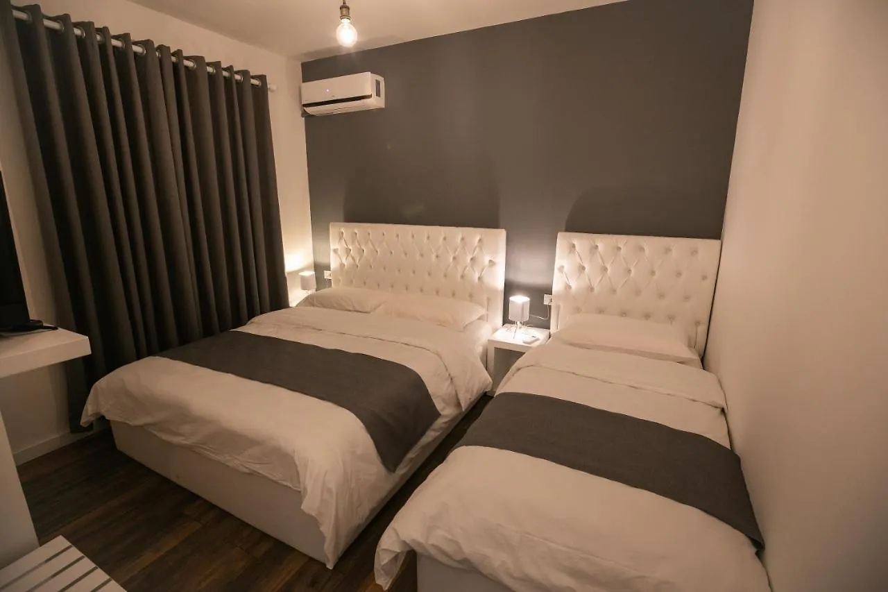 Hotel Sidi Tirana 2*,