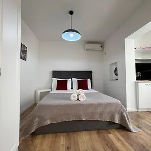  Apartahotel Central Studio Apartments